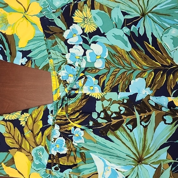 Talbots Petite Tropical Print pull on pants LP - Picture 3 of 8